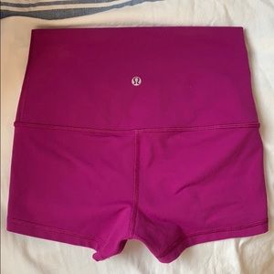 Lululemon Boogie Short *Full-On Luon (Roll Down)